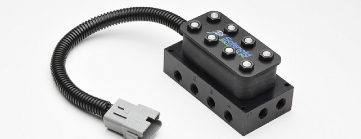 Valve manifold controls flow